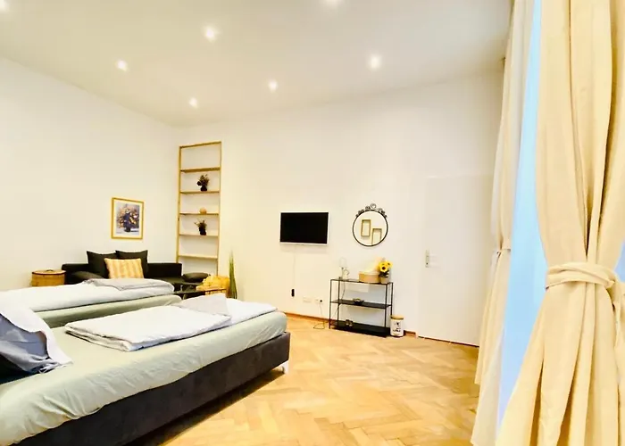 Apartment Spacious 2br 7 Min From Westbahnhof *