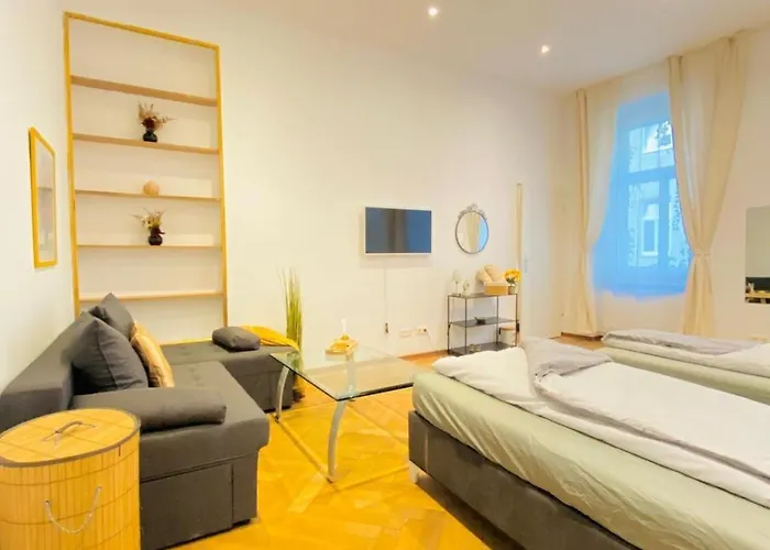 Spacious 2br 7 Min From Westbahnhof Vienna