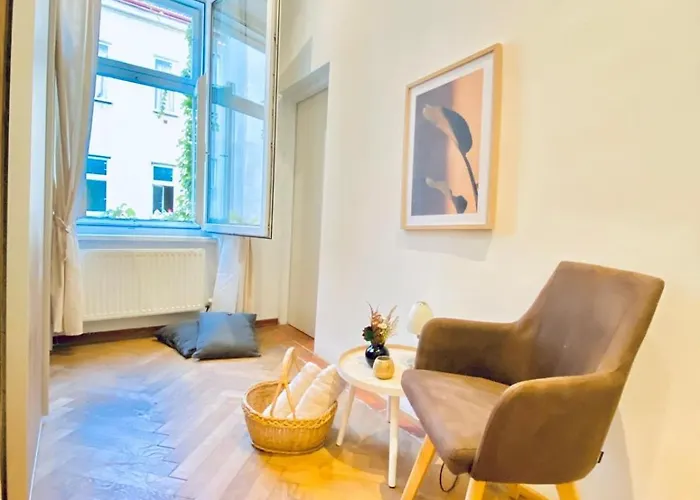 Apartment Spacious 2br 7 Min From Westbahnhof Vienna